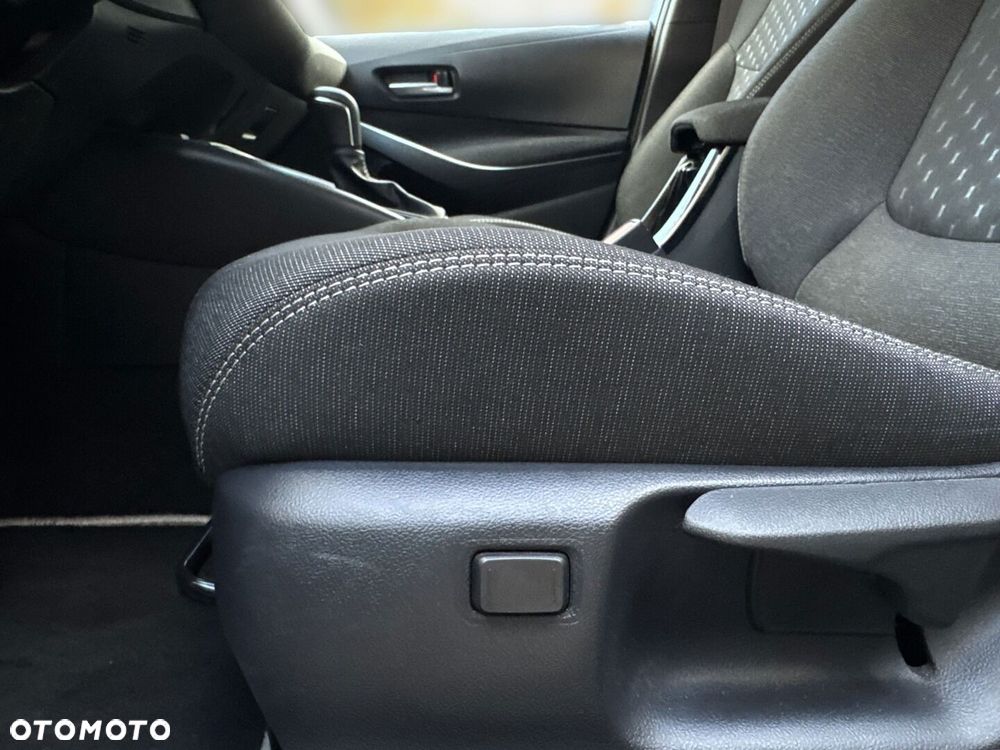 Toyota Corolla - 19