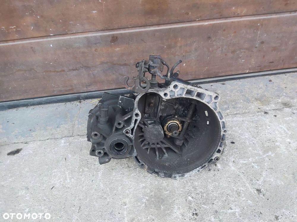 HYUNDAI COUPE II Tiburon skrzynia biegów 2,0 - 3