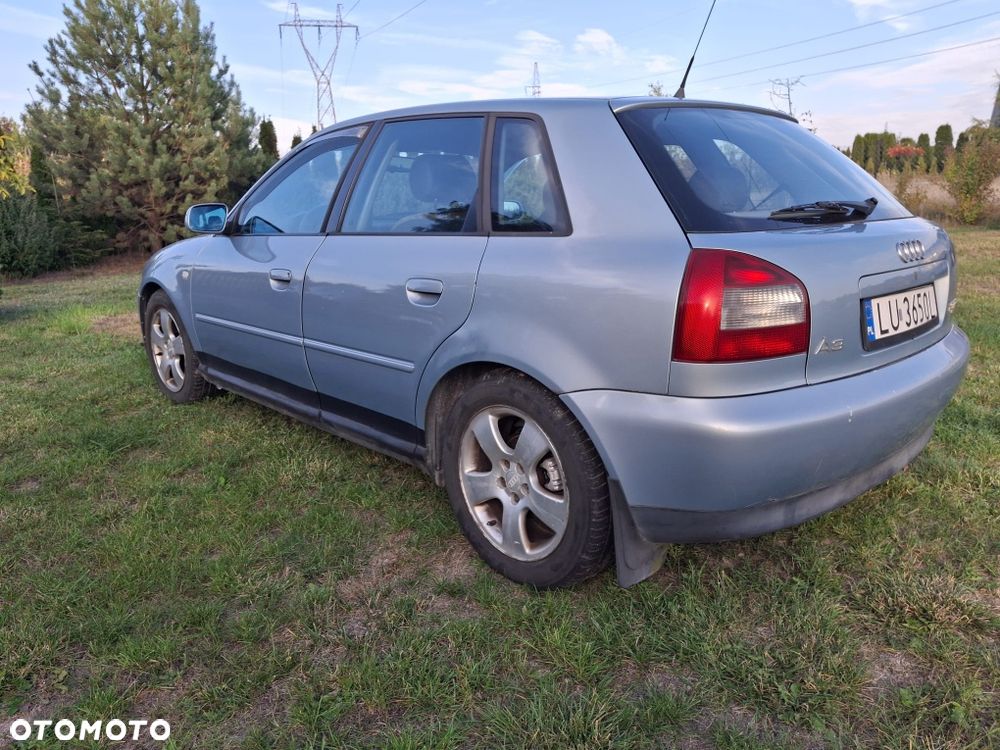 Audi A3 Sportback - 2