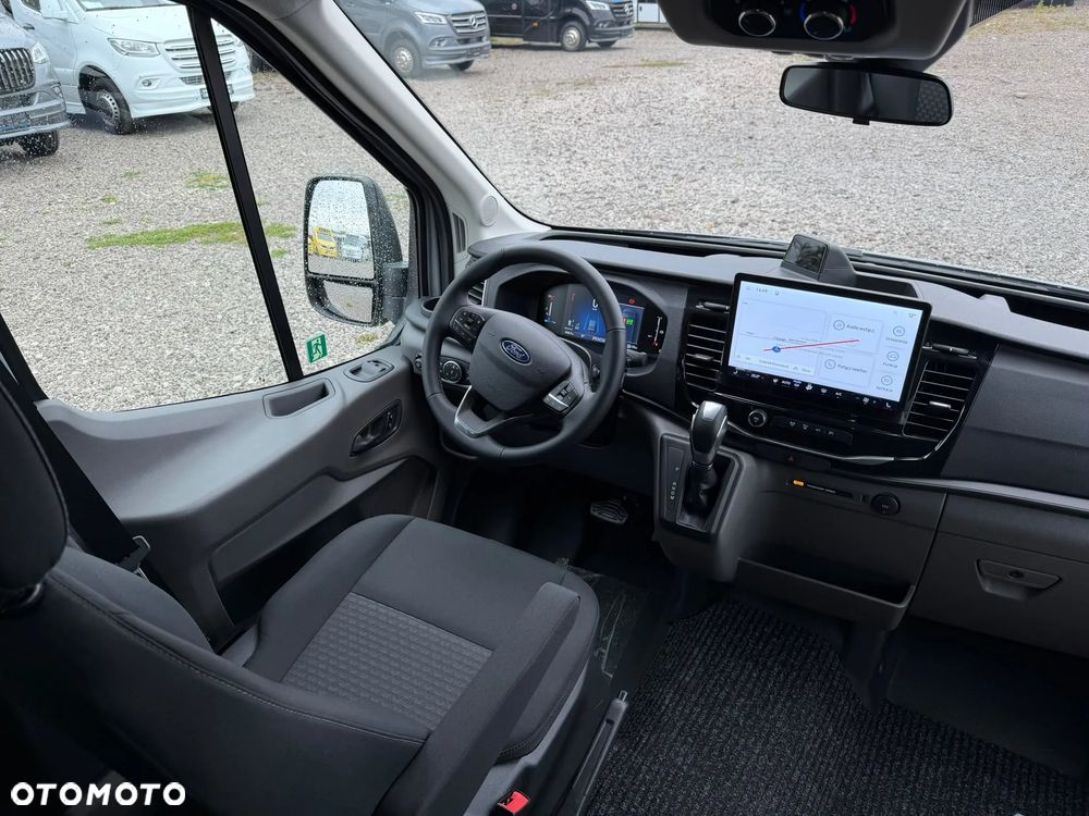 Ford Transit - 25