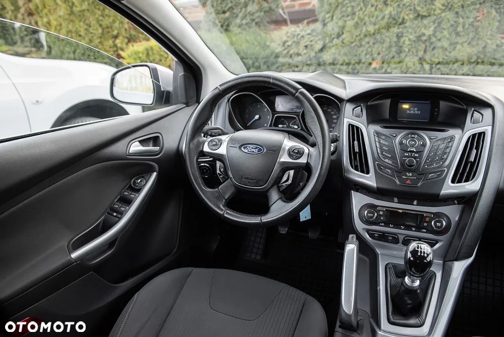 Ford Focus 1.6 TDCi DPF Champions Edition - 23