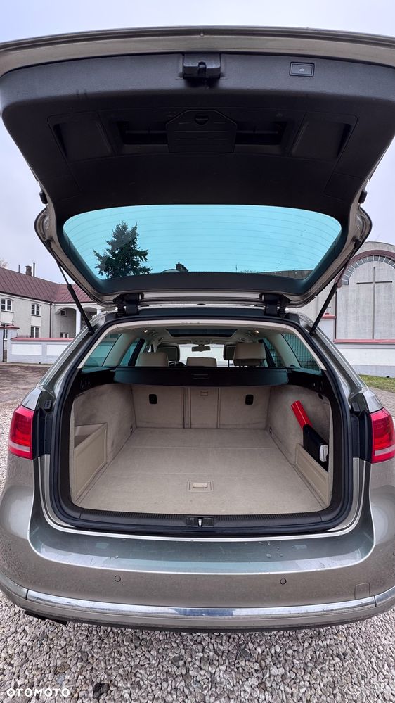 Volkswagen Passat 1.8 TSI Highline DSG - 23