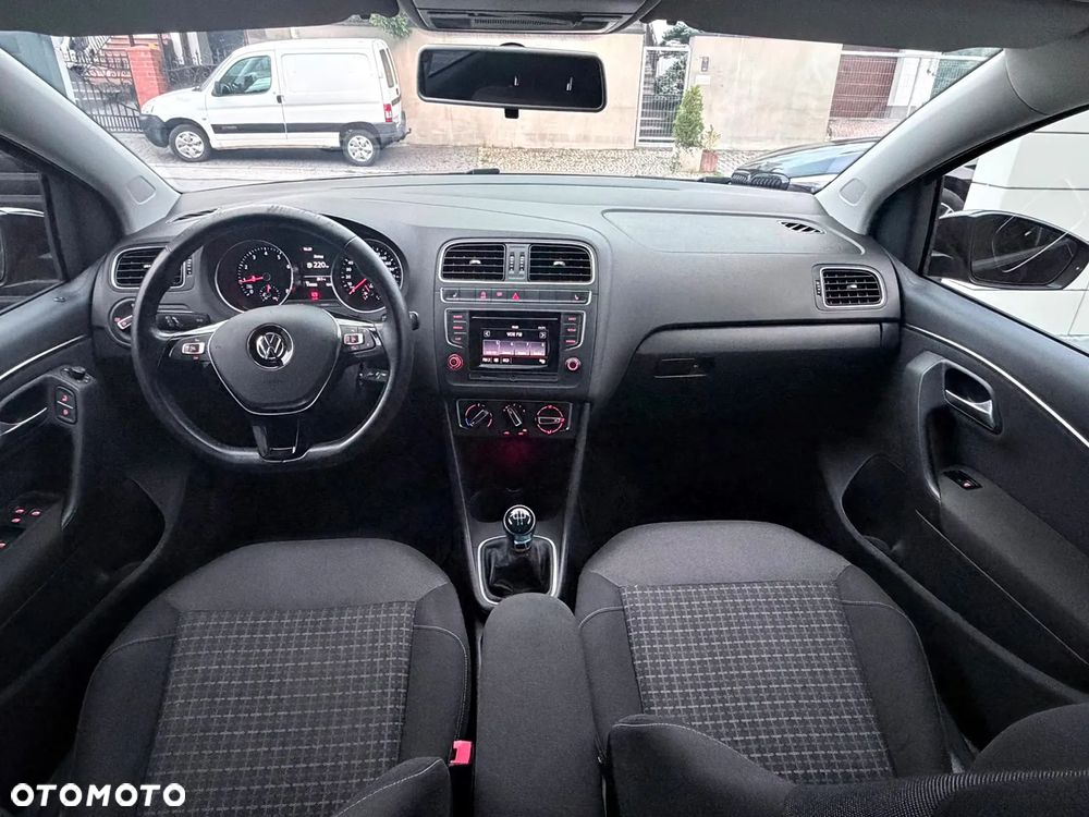 Volkswagen Polo 1.2 TSI BMT Highline - 16