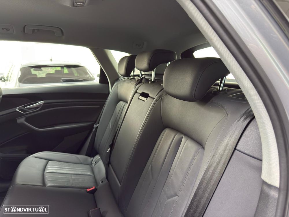 Audi e-tron 55 quattro Advanced - 33