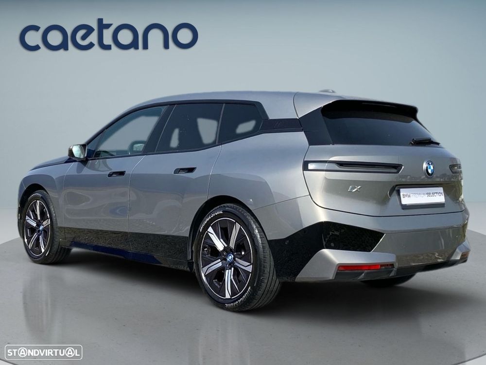 BMW iX xDrive 40 Pack Desportivo - 26