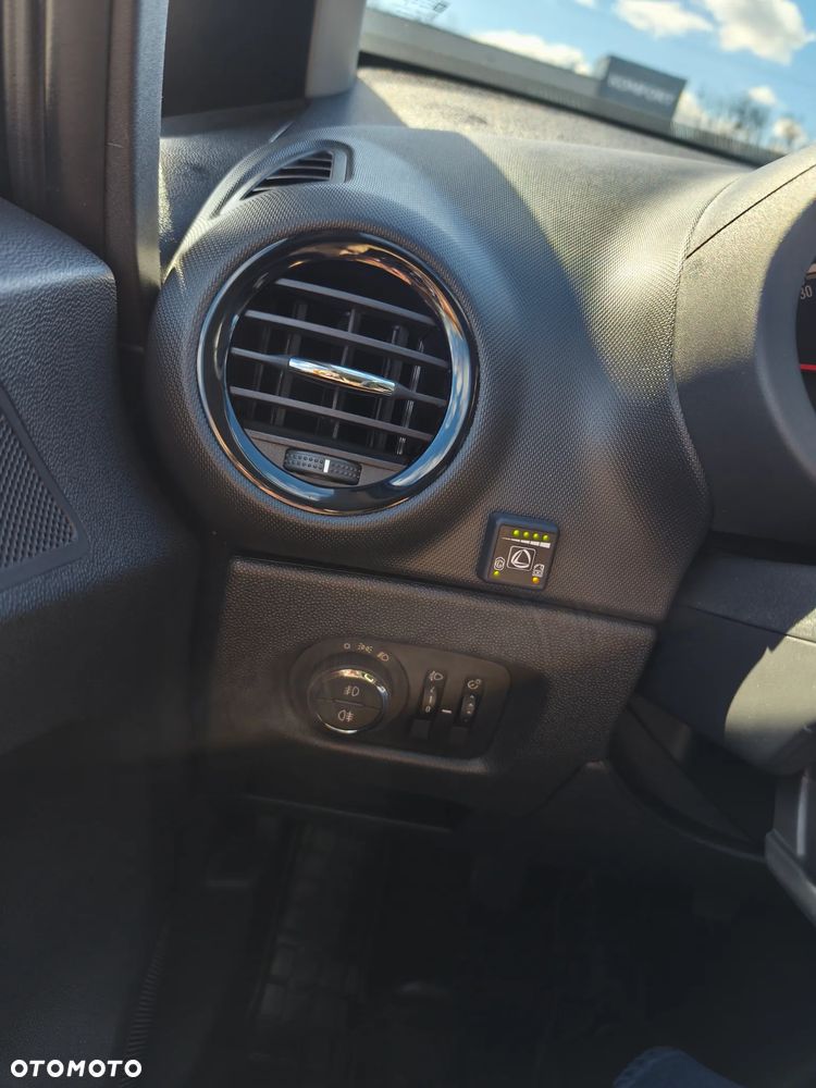 Opel Corsa - 7