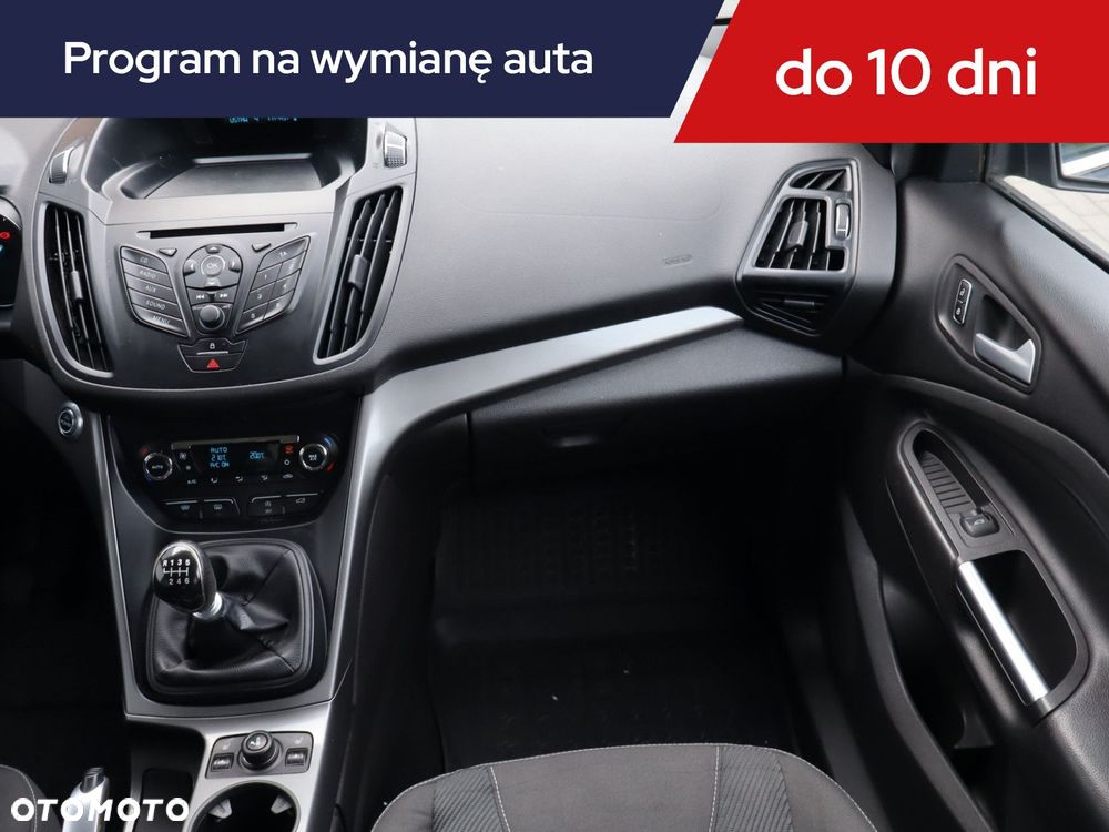 Ford Kuga - 10