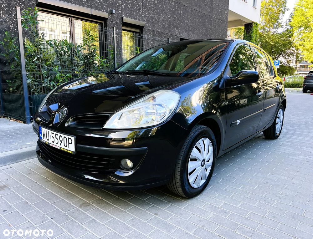 Renault Clio - 1