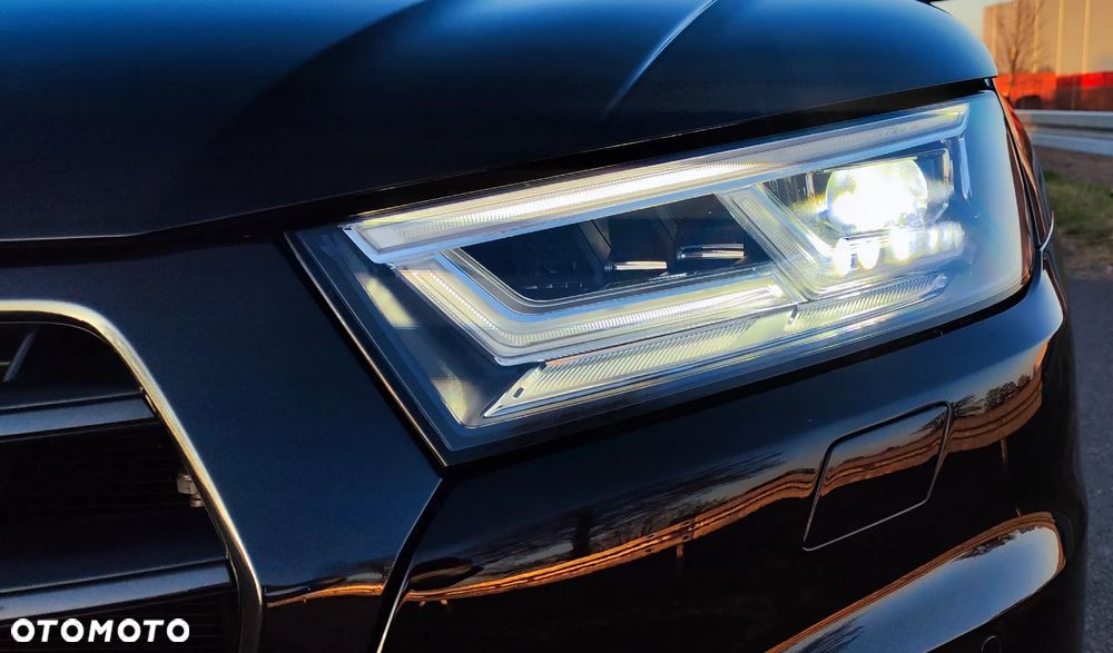 Audi Q5 40 TDI Quattro S tronic design - 17