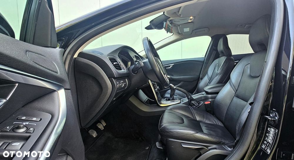 Volvo V40 D2 Summum - 17