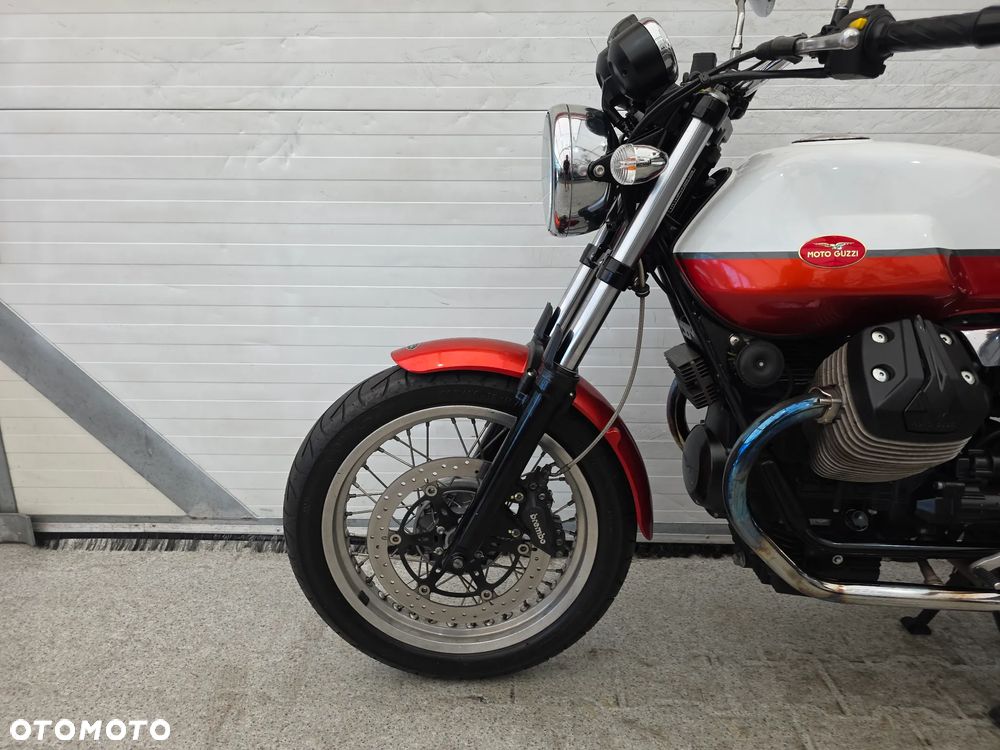 Moto Guzzi V7 - 9