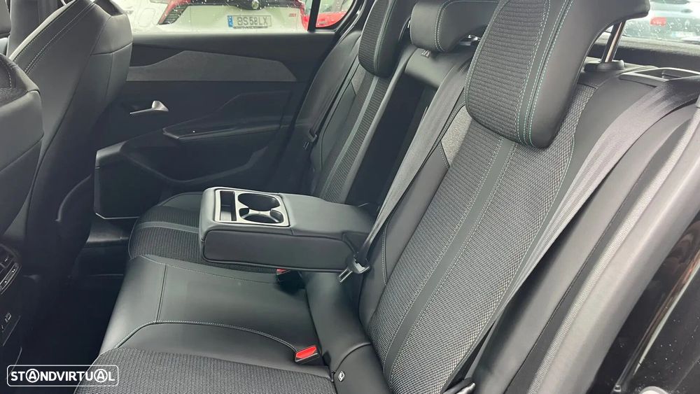 Peugeot 308 - 33