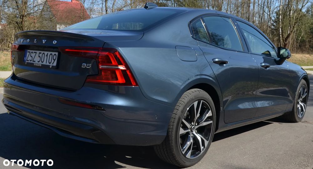 Volvo S60 B5 B R-Design - 9