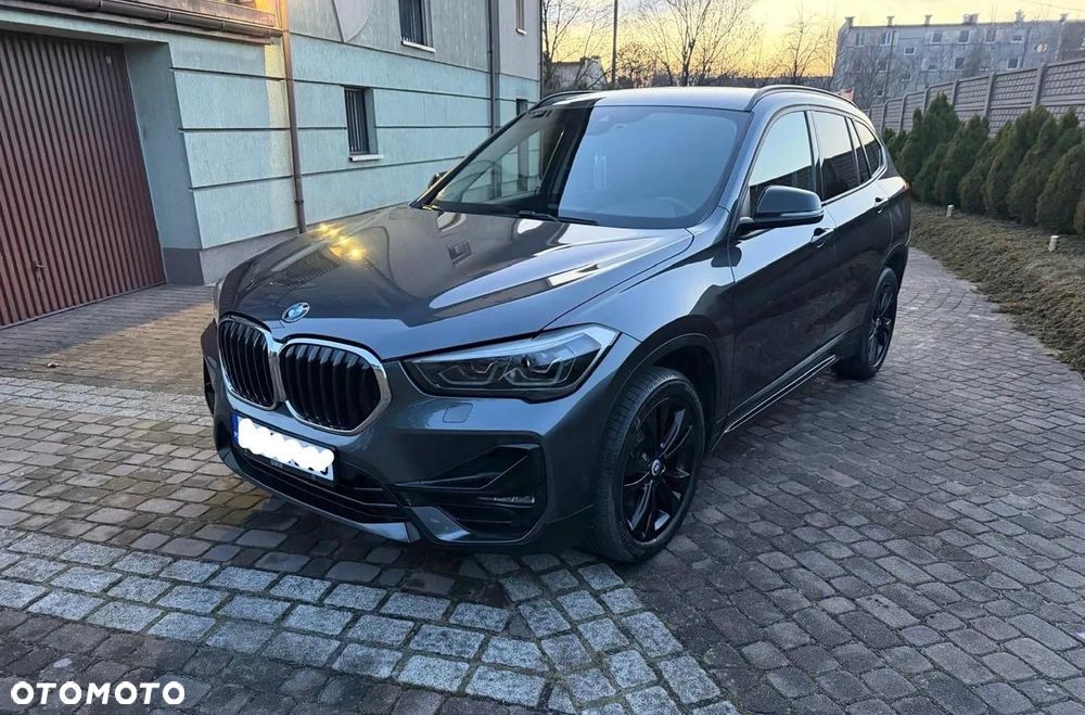 BMW X1 sDrive18i Sport Line - 27