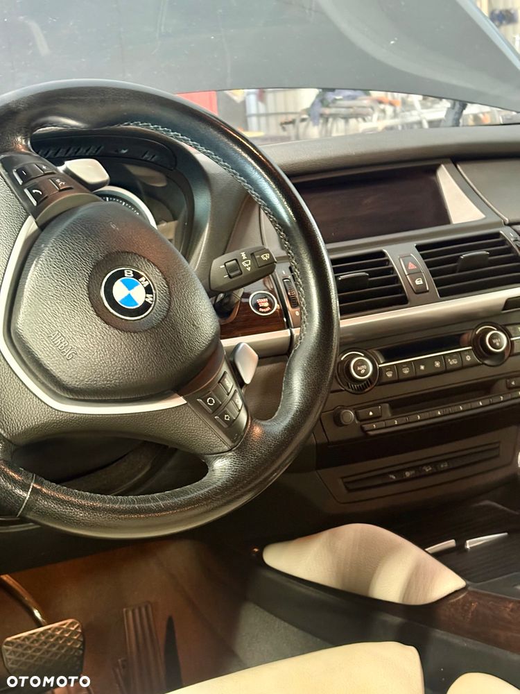BMW X6 - 15