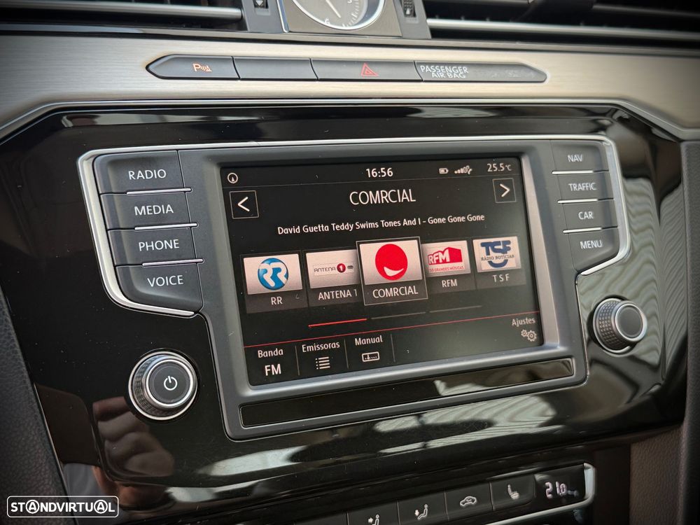VW Passat 2.0 TDI Highline - 15