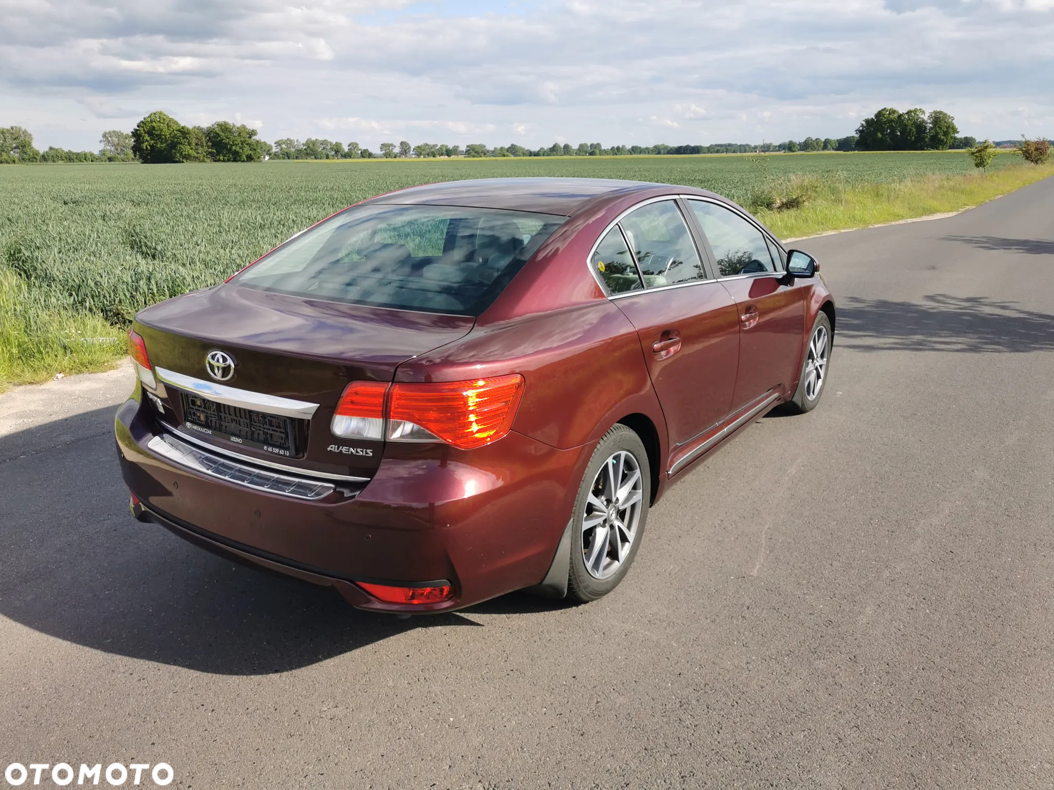 Toyota Avensis 2.0 Premium - 6