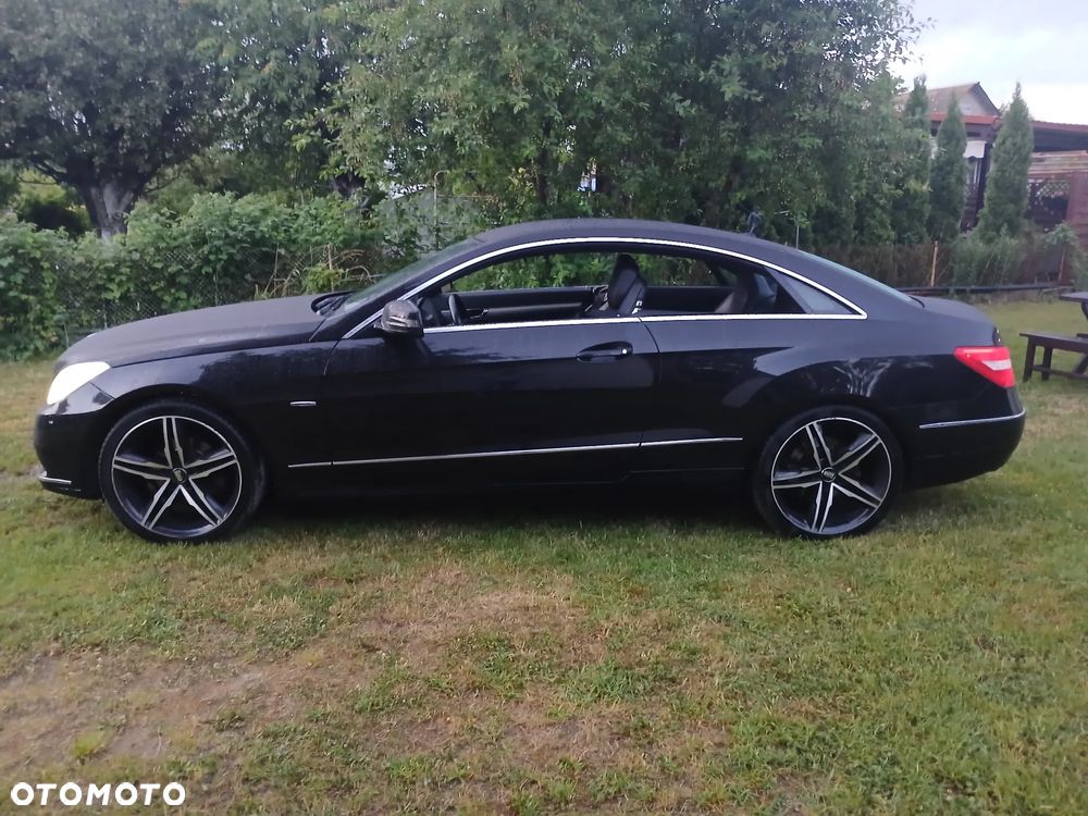 Mercedes-Benz Klasa E 220 CDI DPF BlueEFFICIENCY Automatik Avantgarde - 1