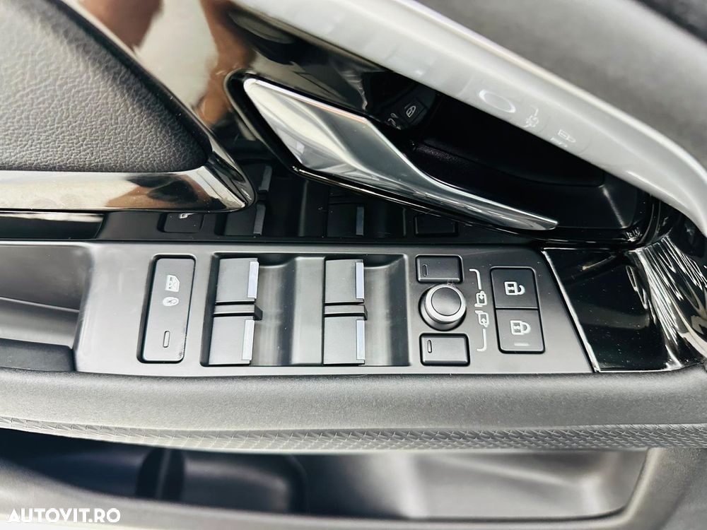 Land Rover Range Rover Evoque - 12