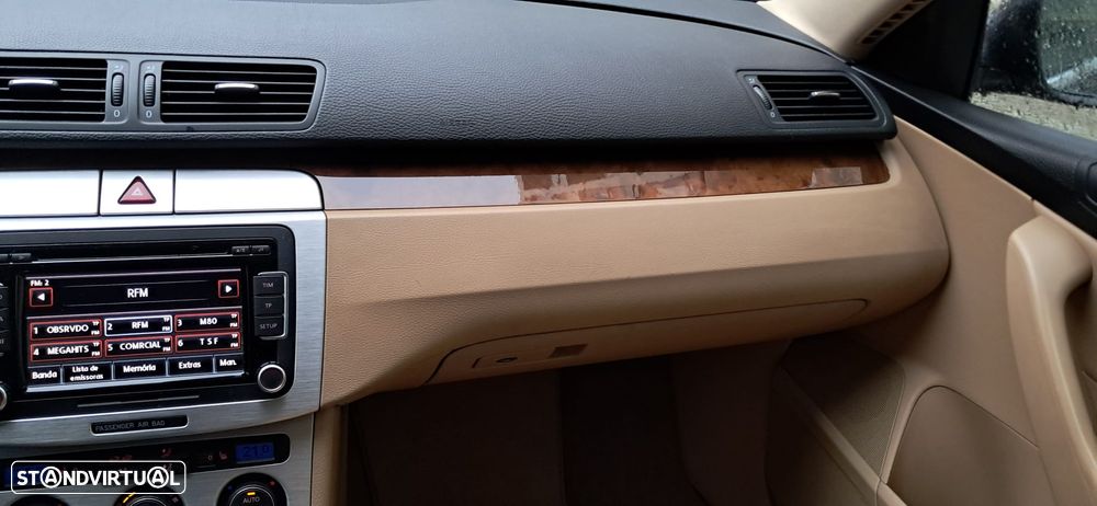 VW Passat Variant 2.0 TDi Sportline - 12