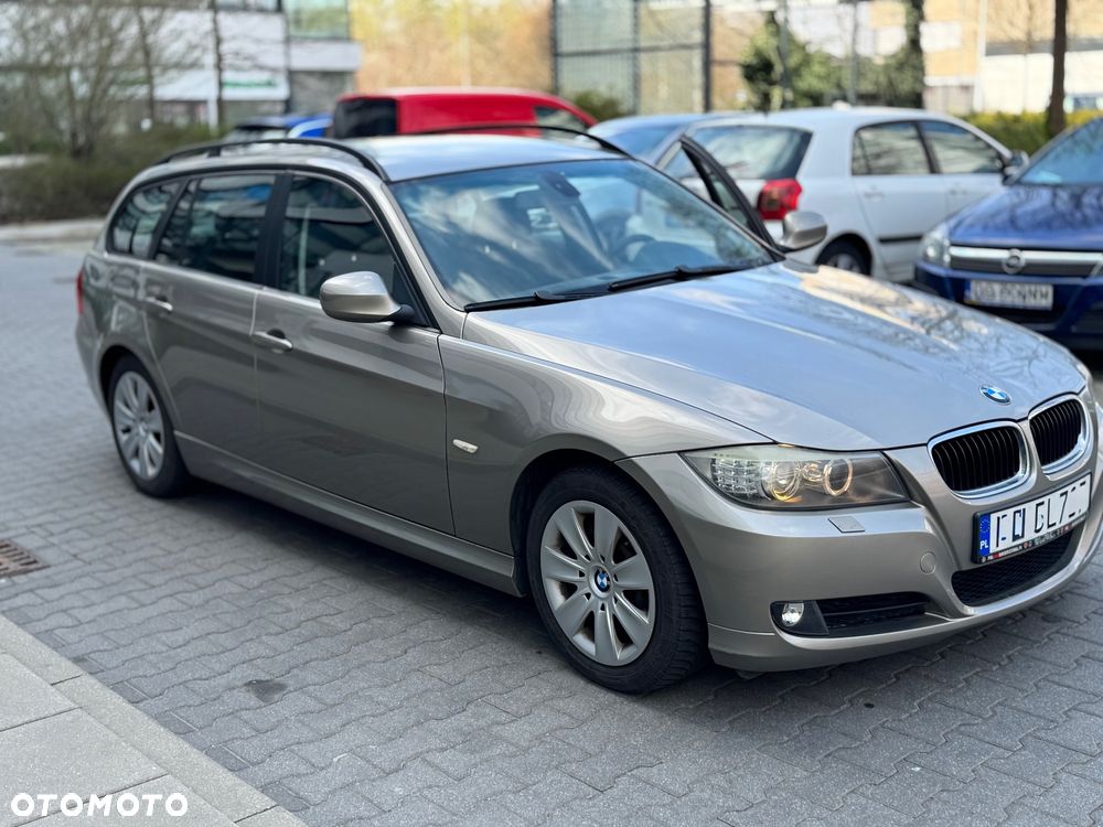 BMW Seria 3 318i - 4