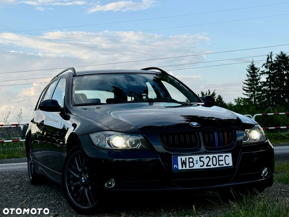 BMW Seria 3 320i - 35