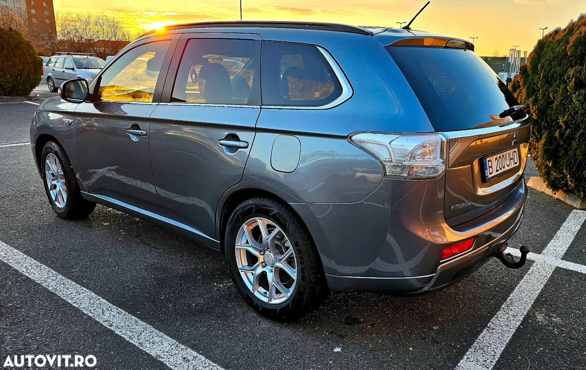 Mitsubishi Outlander - 7