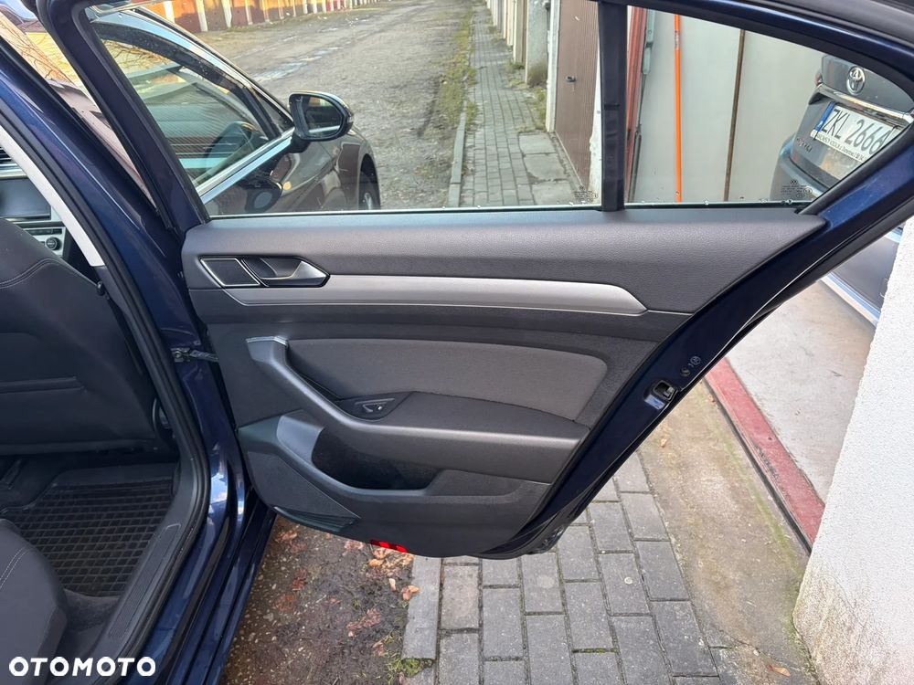 Volkswagen Passat 1.8 TSI BMT Comfortline - 14