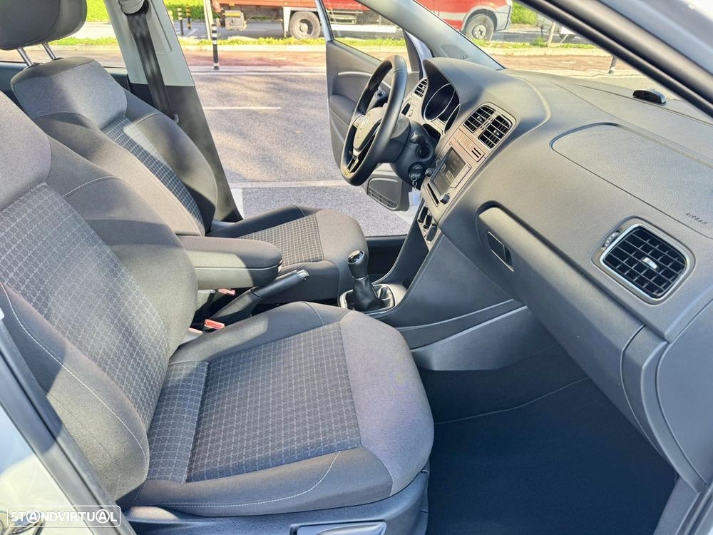 VW Polo 1.0 Confortline Nav - 8