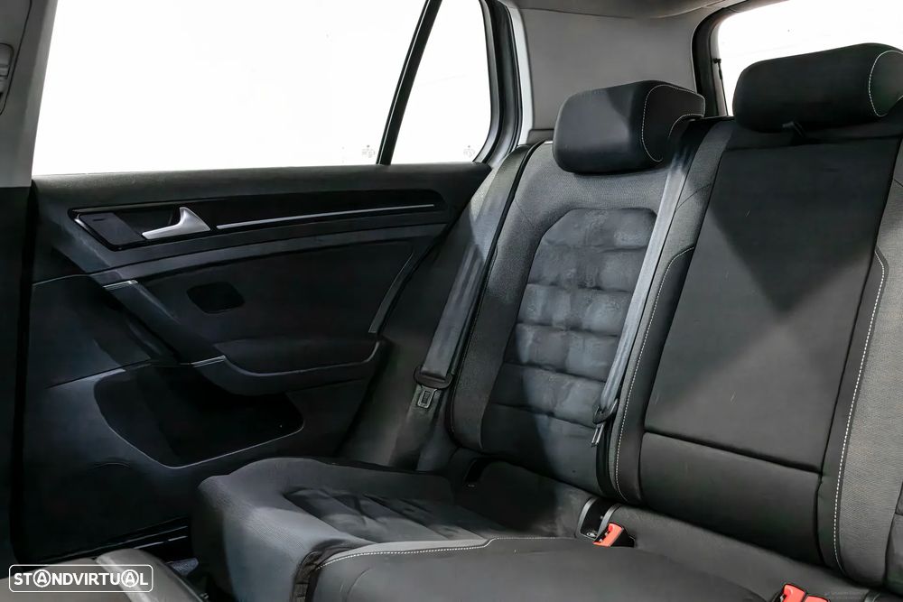 VW Golf 2.0 BlueTDI DSG Highline - 19