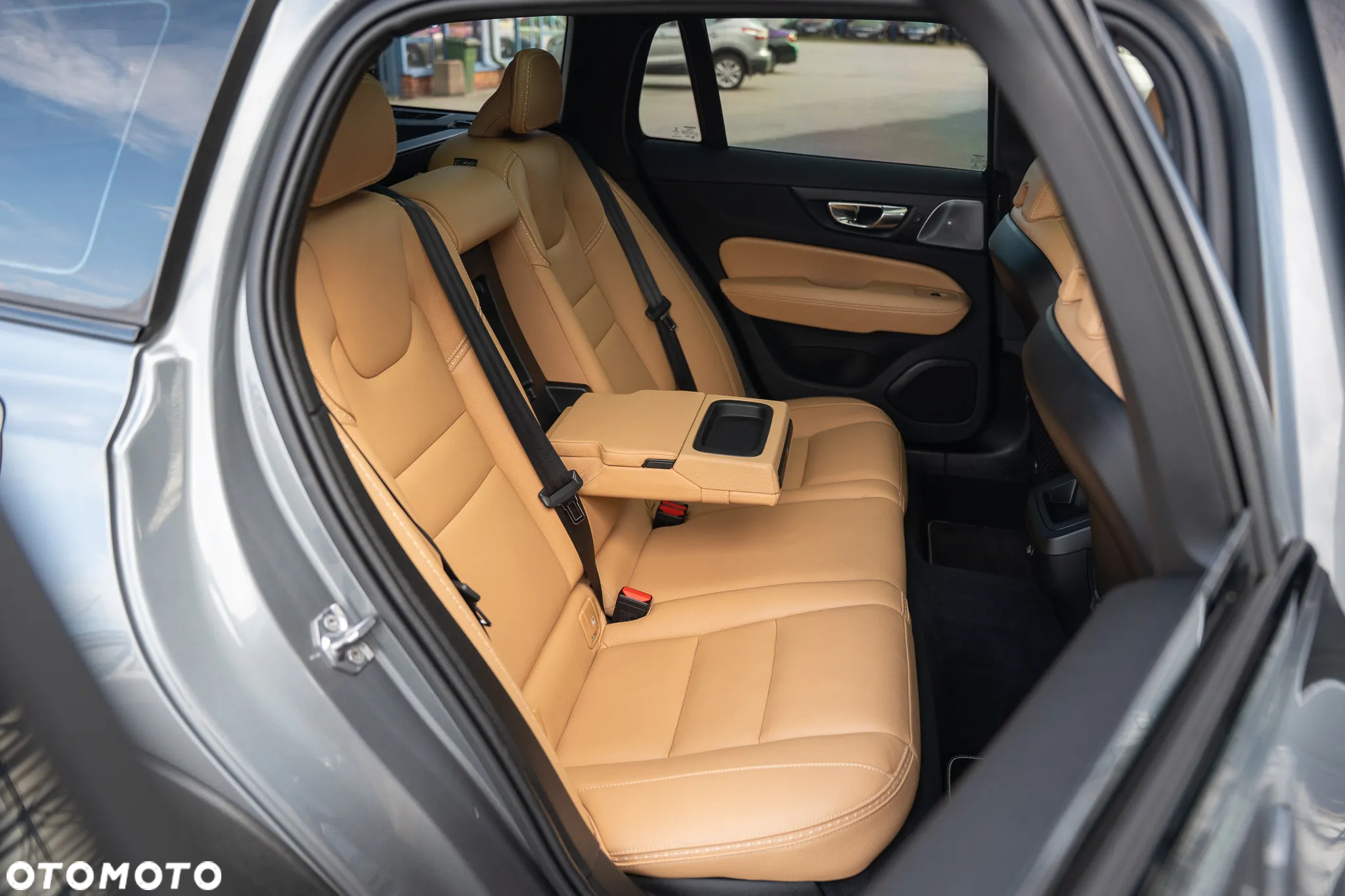 Volvo V60 Cross Country D4 AWD Geartronic Pro - 34