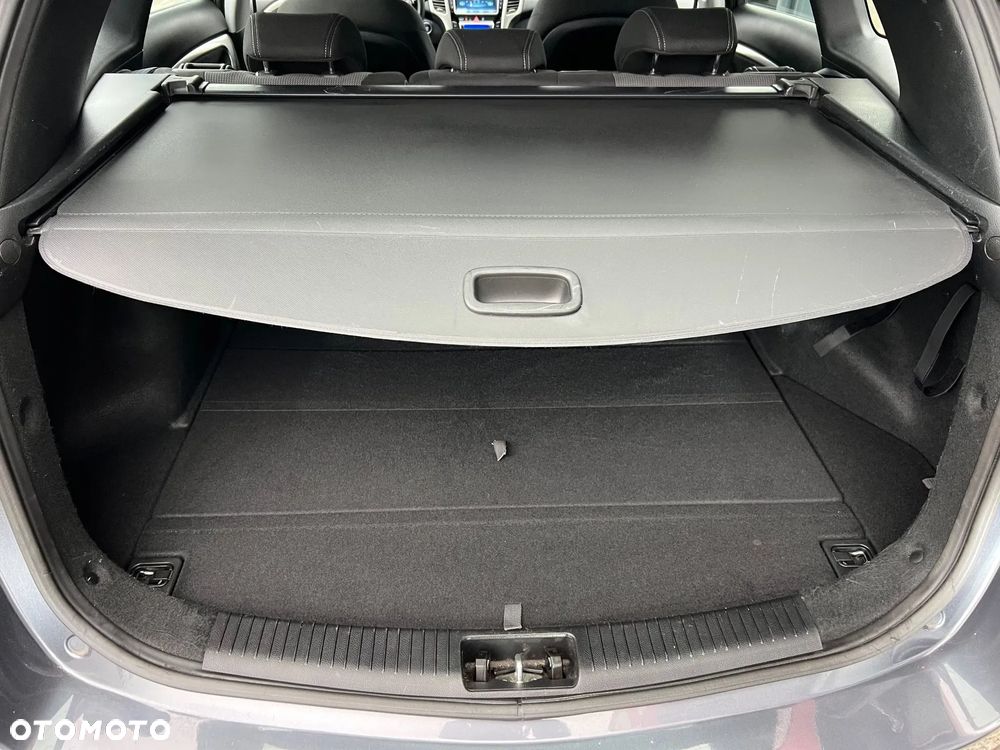 Hyundai i30 1.6 CRDi Automatik Style - 10