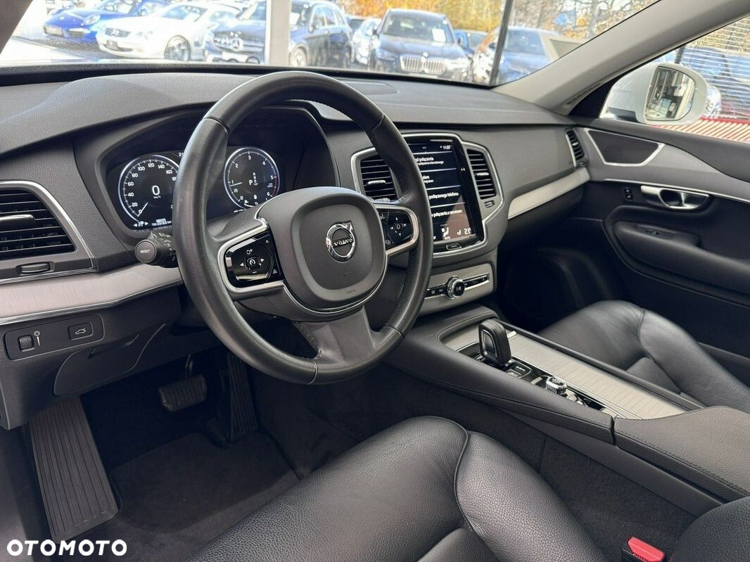 Volvo XC 90 - 11