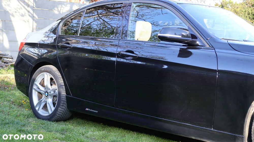 BMW Seria 3 335i xDrive M Sport - 12