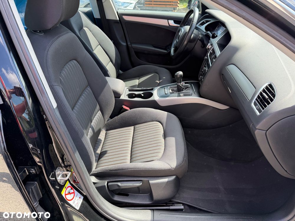 Audi A4 Limousine 2.0 TDI DPF Ambiente - 29