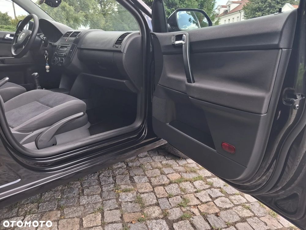 Volkswagen Polo - 16