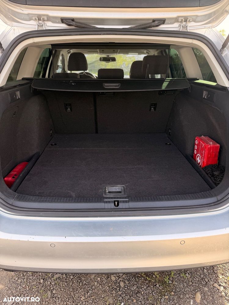 Volkswagen Golf 1.6 TDI DPF BMT DSG Trendline - 19