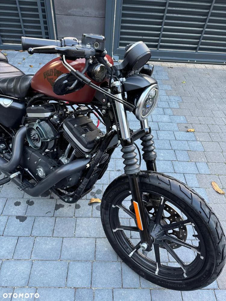 Harley-Davidson Sportster Iron 883 - 10