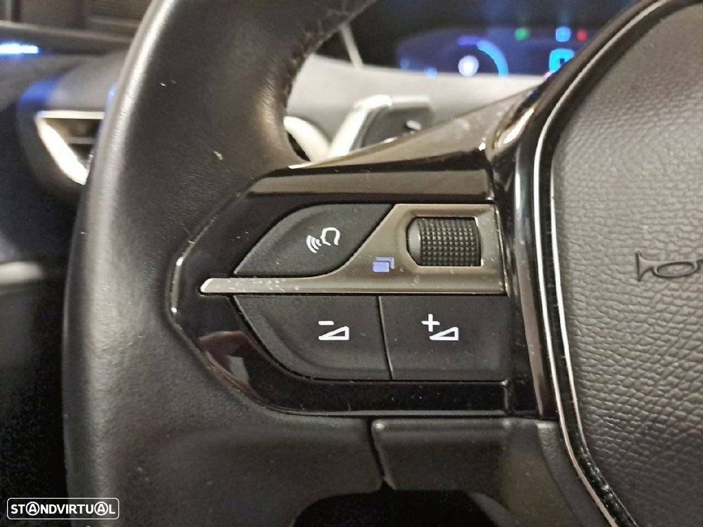 Peugeot 3008 1.6 Hybrid Allure e-EAT8 - 16