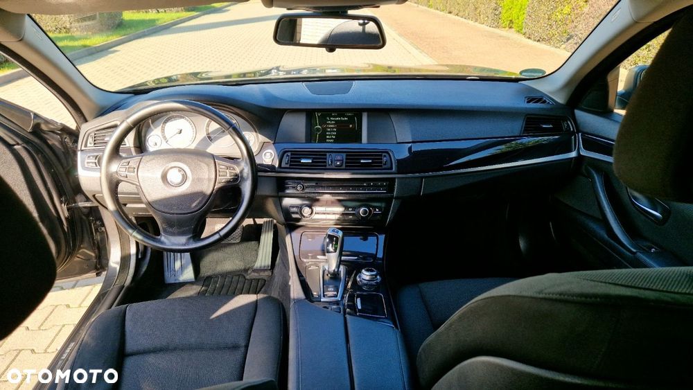 BMW Seria 5 520d Luxury Line - 14