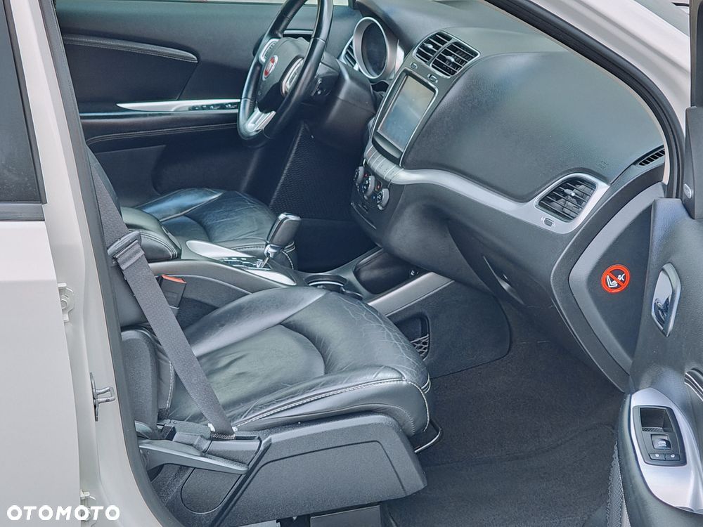 Fiat Freemont 2.0 Multijet 16V DPF Automatik Allrad Lounge - 16