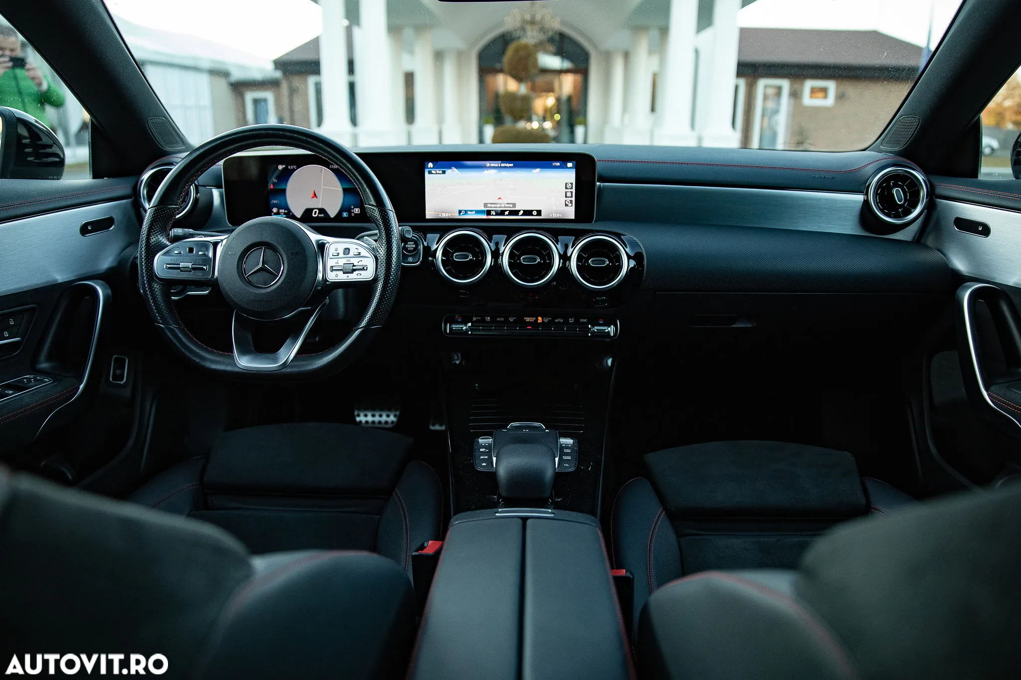 Mercedes-Benz CLA 180 d Shooting Brake 7G-DCT AMG Line - 4