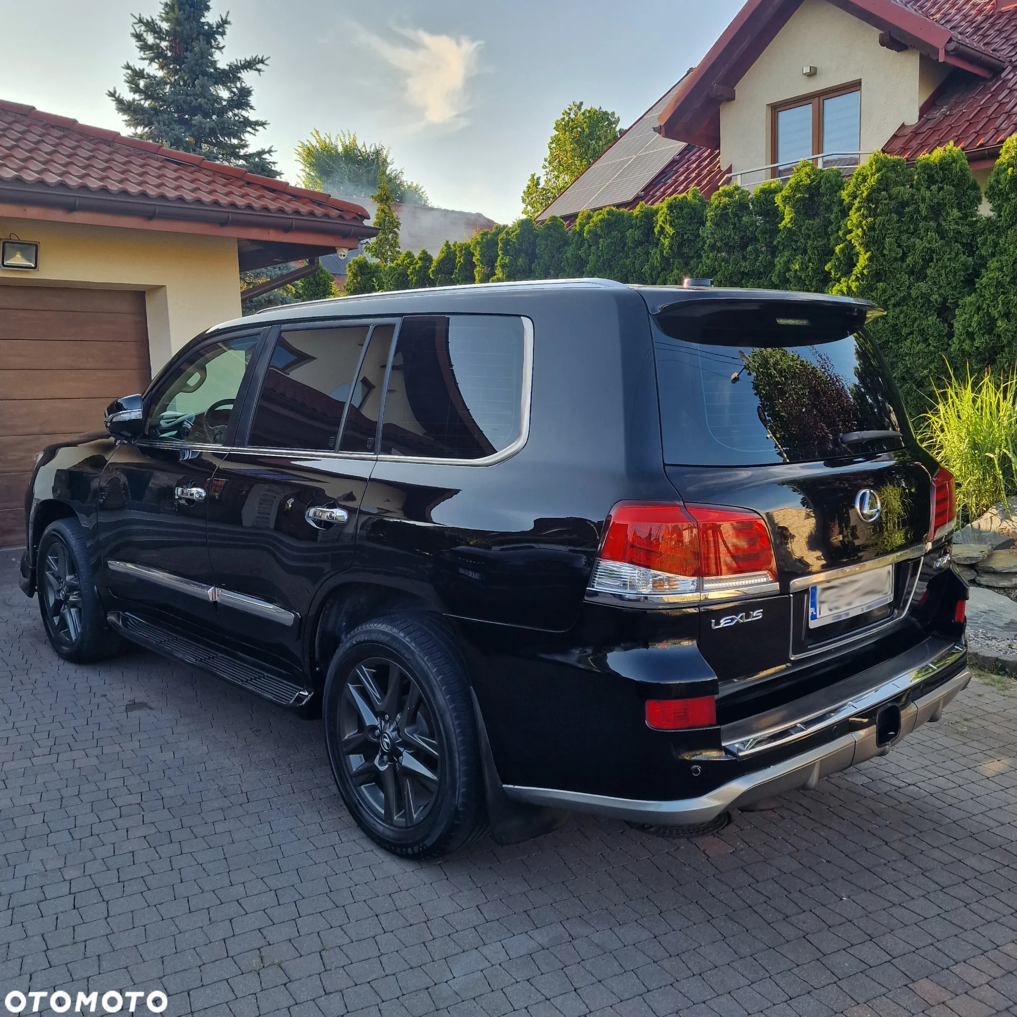 Lexus LX 570 - 2