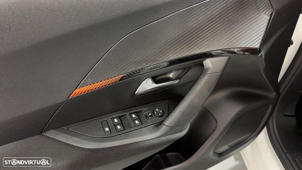 Peugeot 2008 PureTech 130 Allure - 16