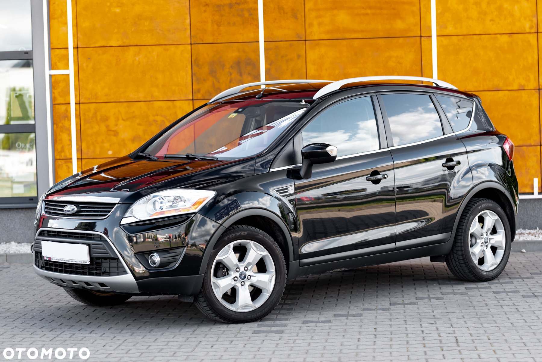 Ford Kuga 2.5 4x4 Titanium - 3