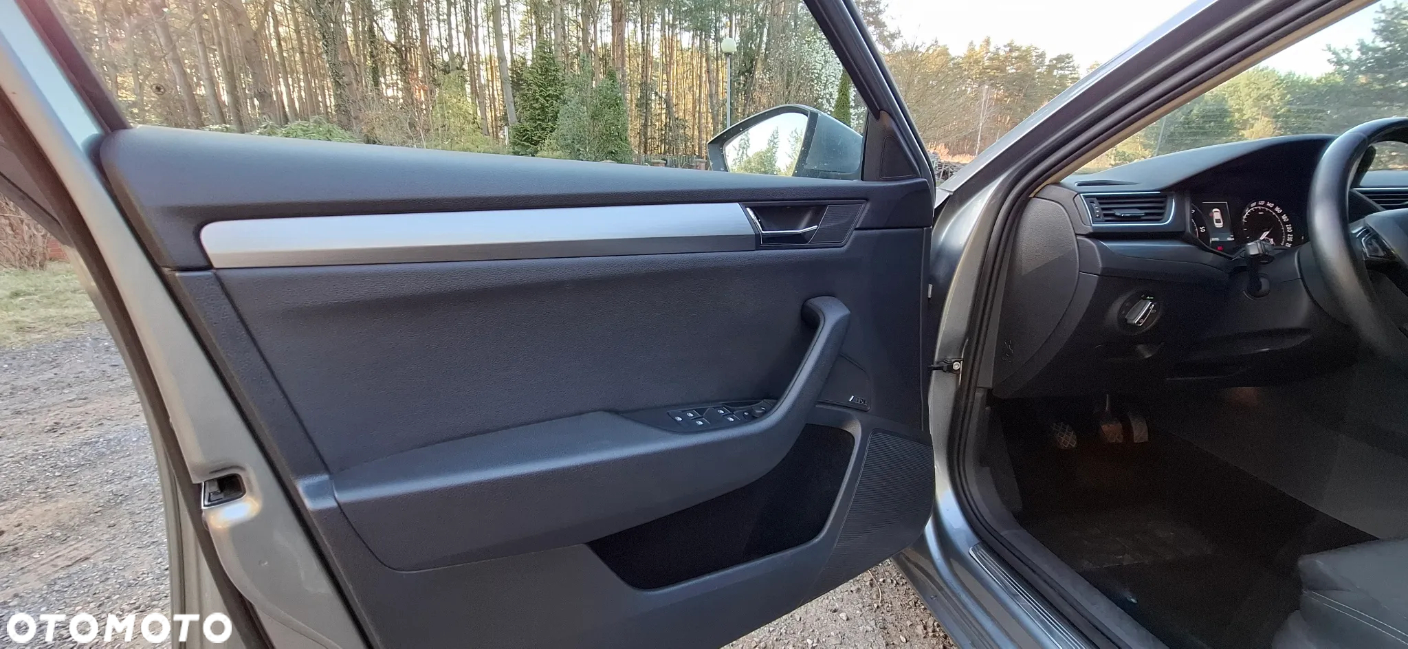 Skoda Superb 2.0 TDI Style - 23