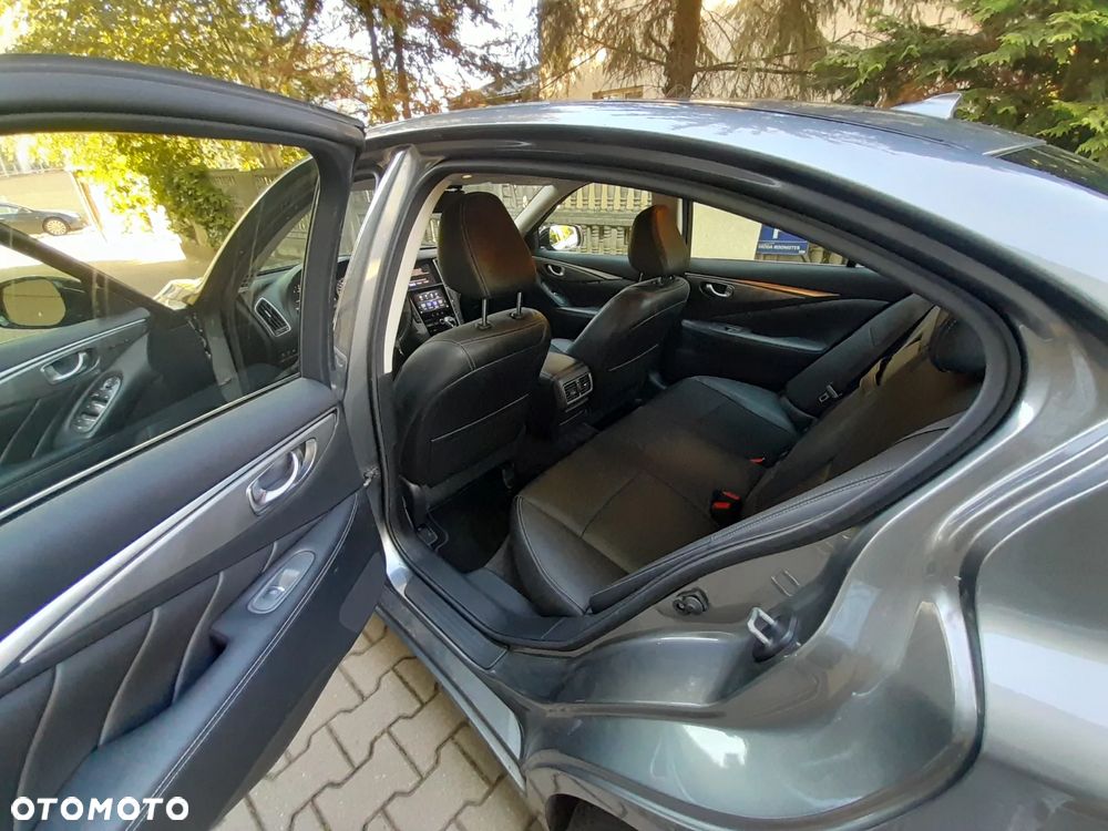 Infiniti Q50 2.0t Premium - 18