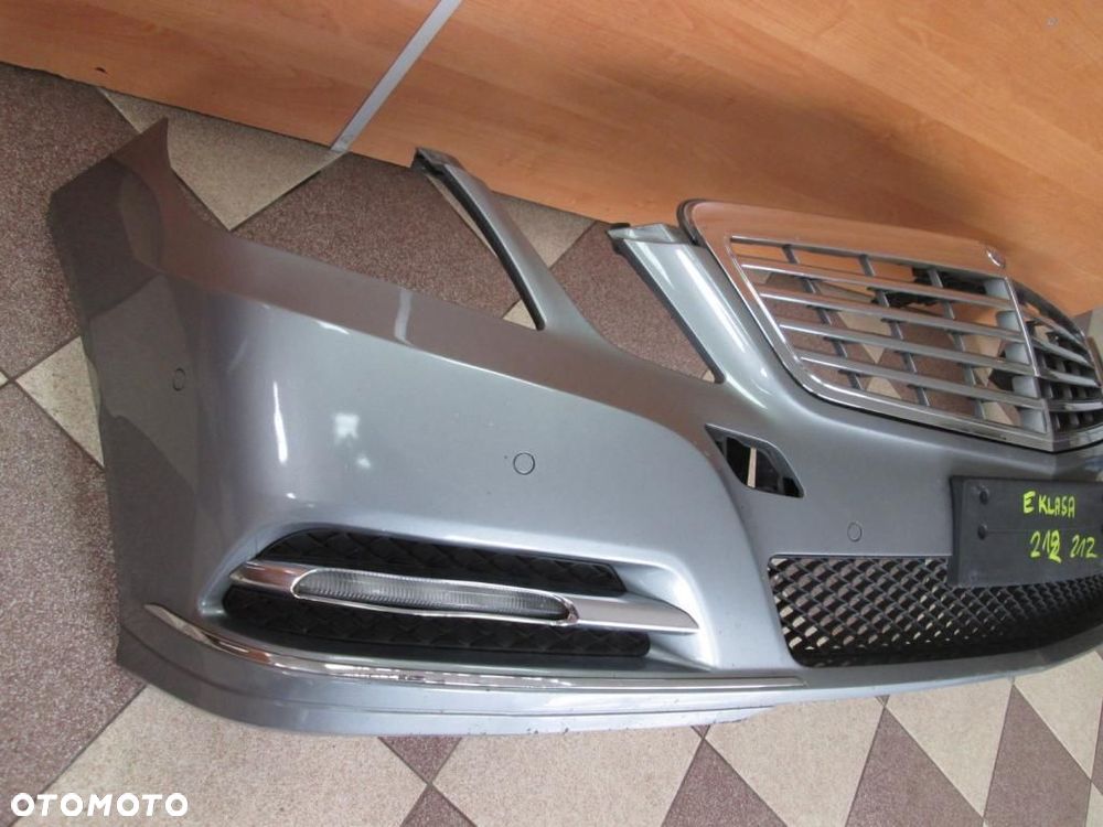 Zderzak przedni Mercedes E-klasa W212 PDC - 2