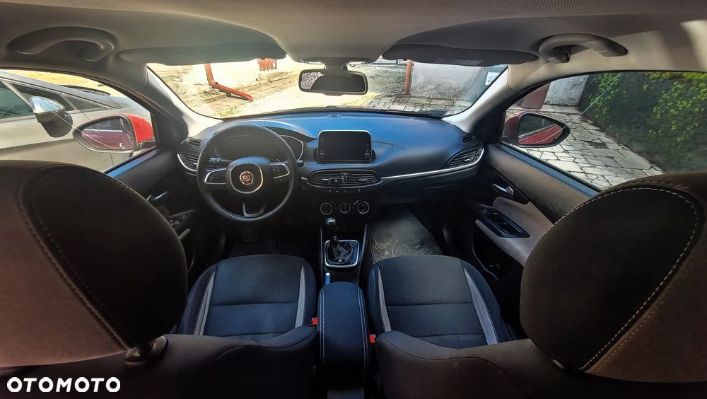 Fiat Tipo 1.4 T-Jet 16v Lounge EU6d - 6