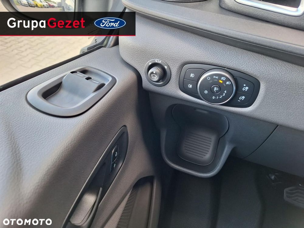 Ford Transit - 12